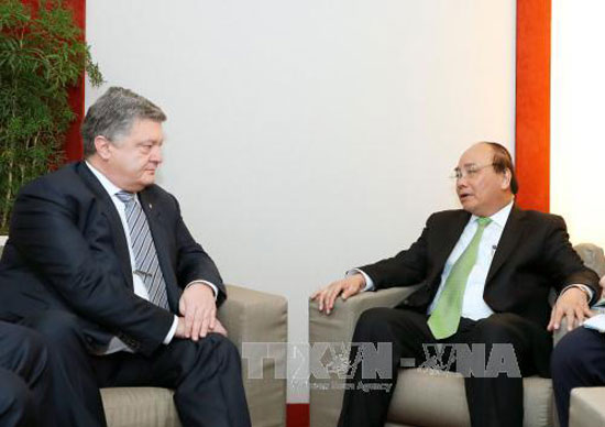 Нгуен Суан Фук: Вьетнам активно совершенствует госинститутов